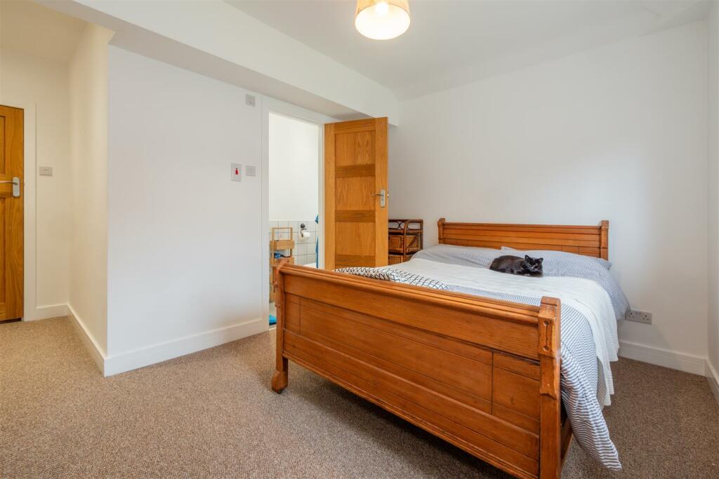 Bedroom 1 Aspect 2