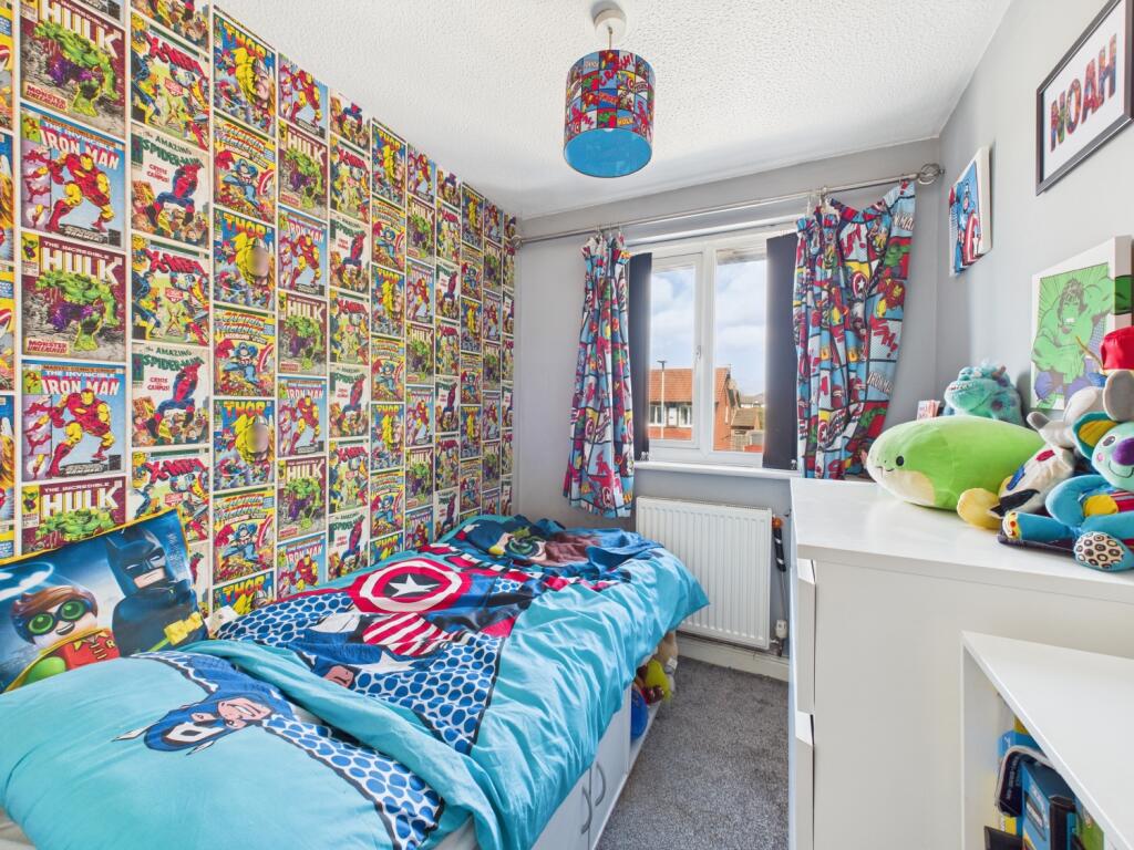 CAM03729G0-PR0030-STILL027