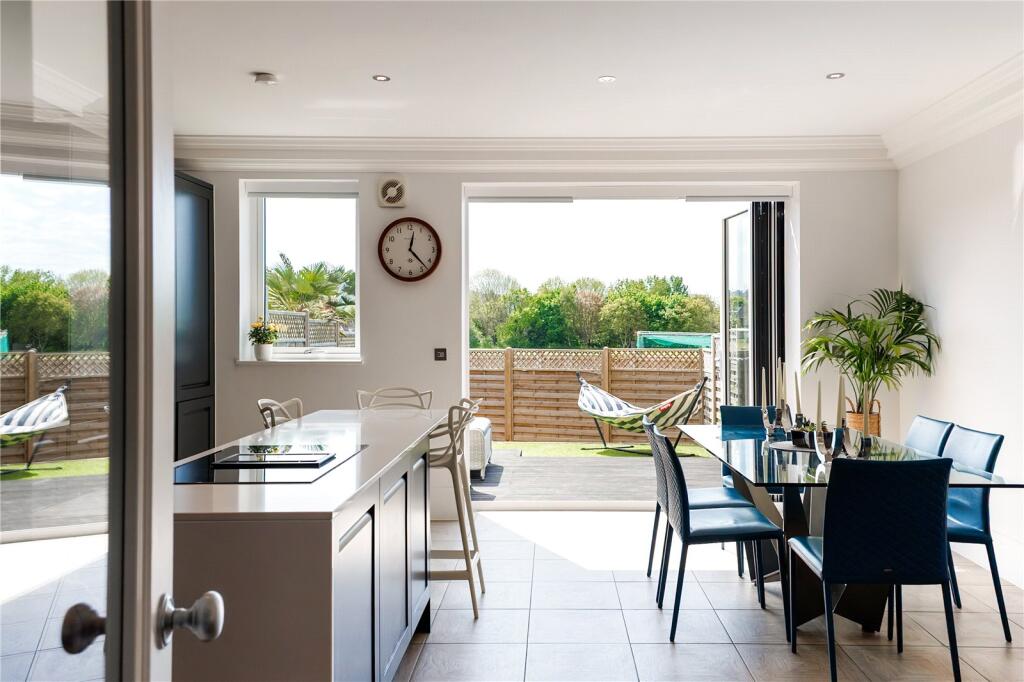 Picture 4