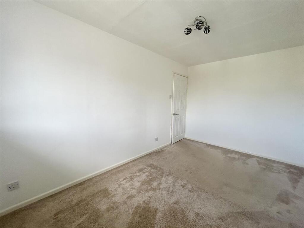 Bedroom 1.jpeg