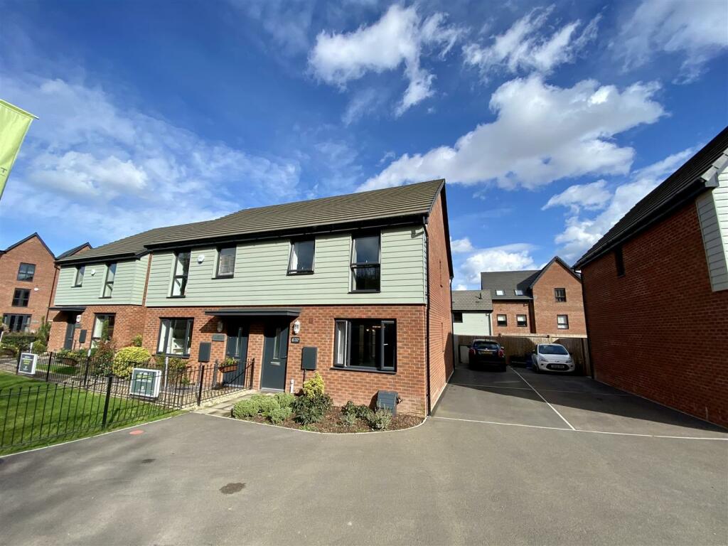 6 AUBREY CLOSE.jpeg
