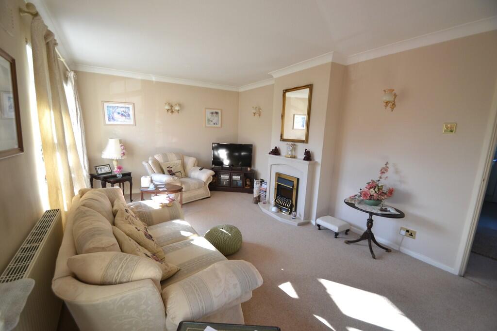 Lounge 2 