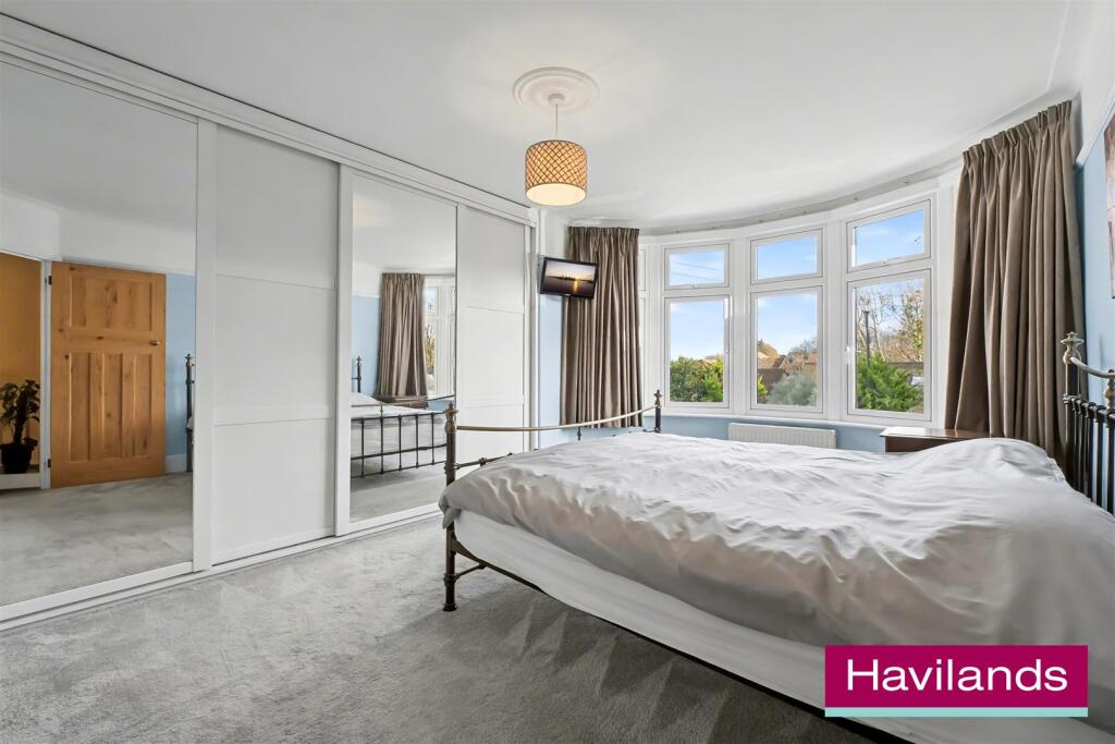 Wolves Lane N13 6DR-17.jpg