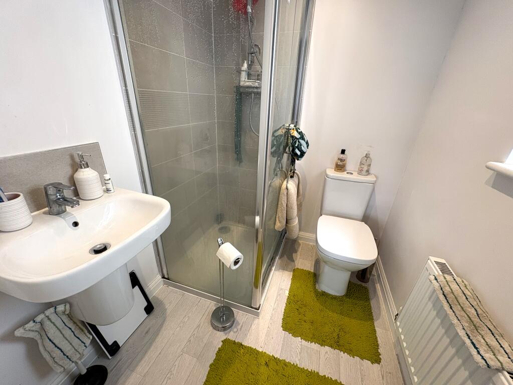 En-suite Bathroom