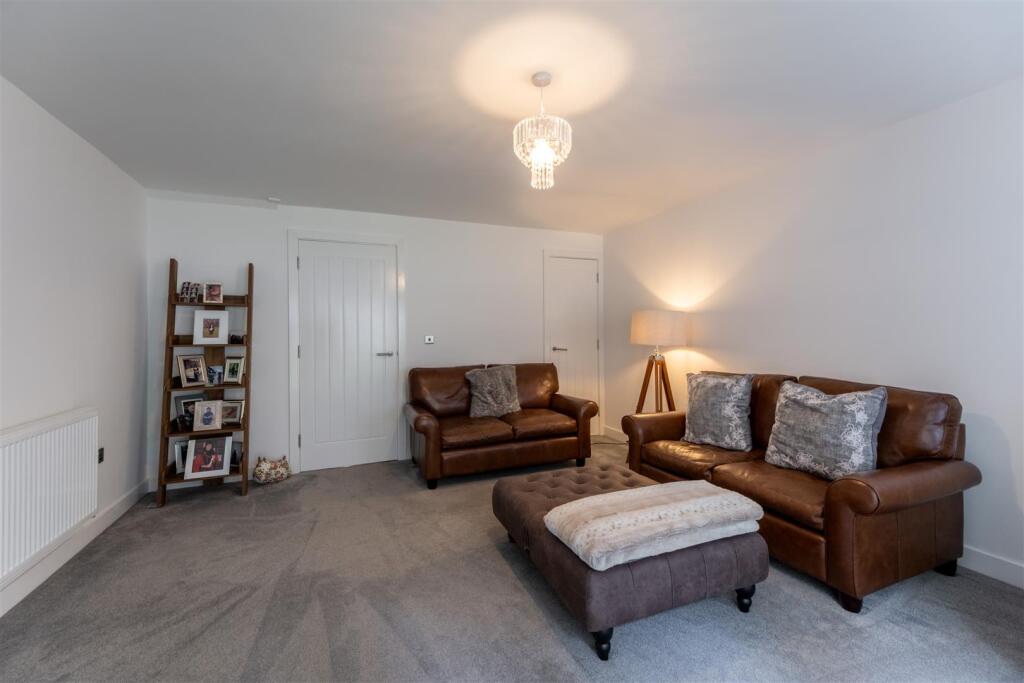 31 Mara Drive-007.jpg