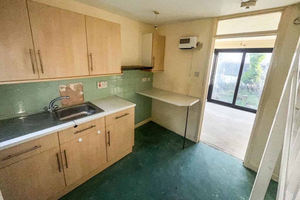 7 Grove Close, Totnes, Devon, TQ9 5EP