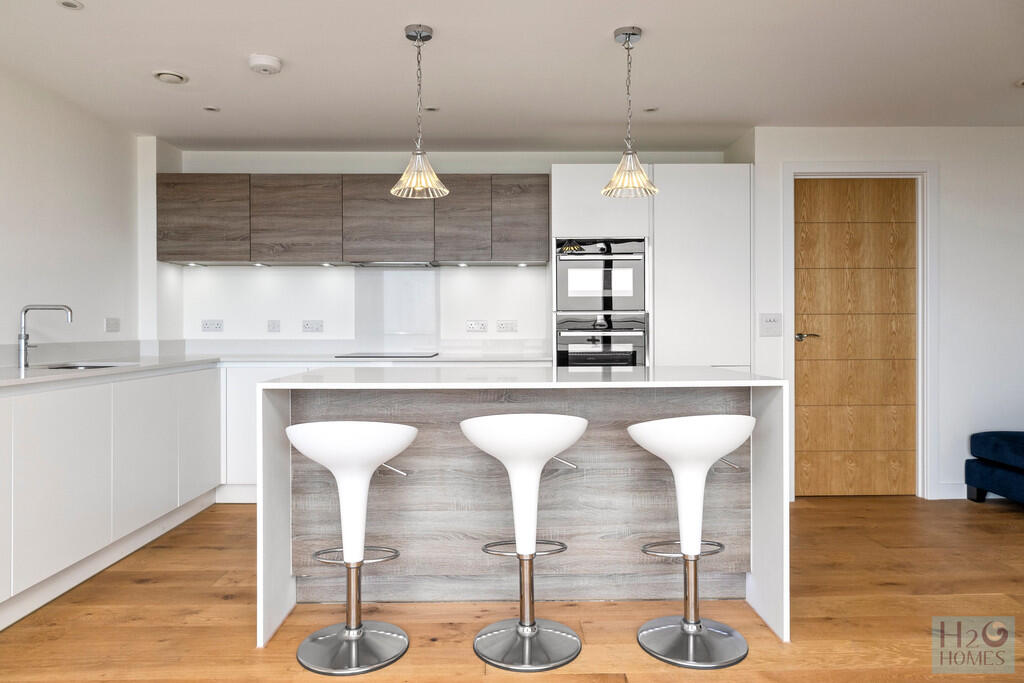 Kingsway 191, fla...