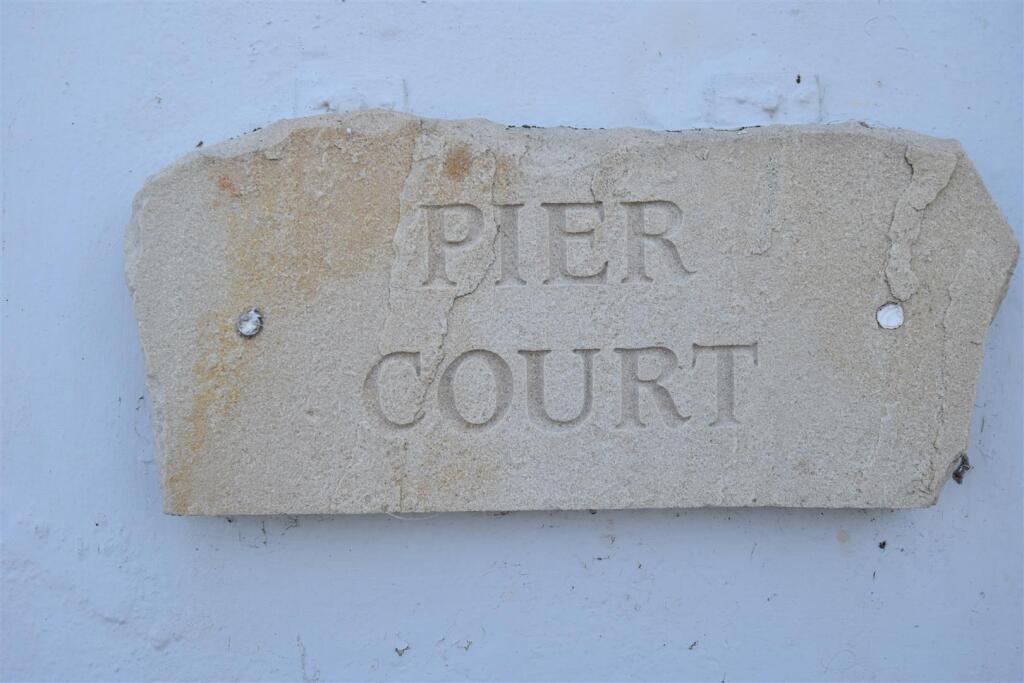 Pier Court