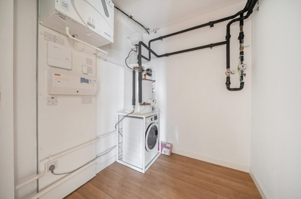 1357096-7-68d2799...