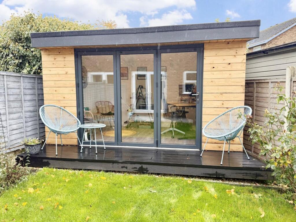 Outbuilding.jpg