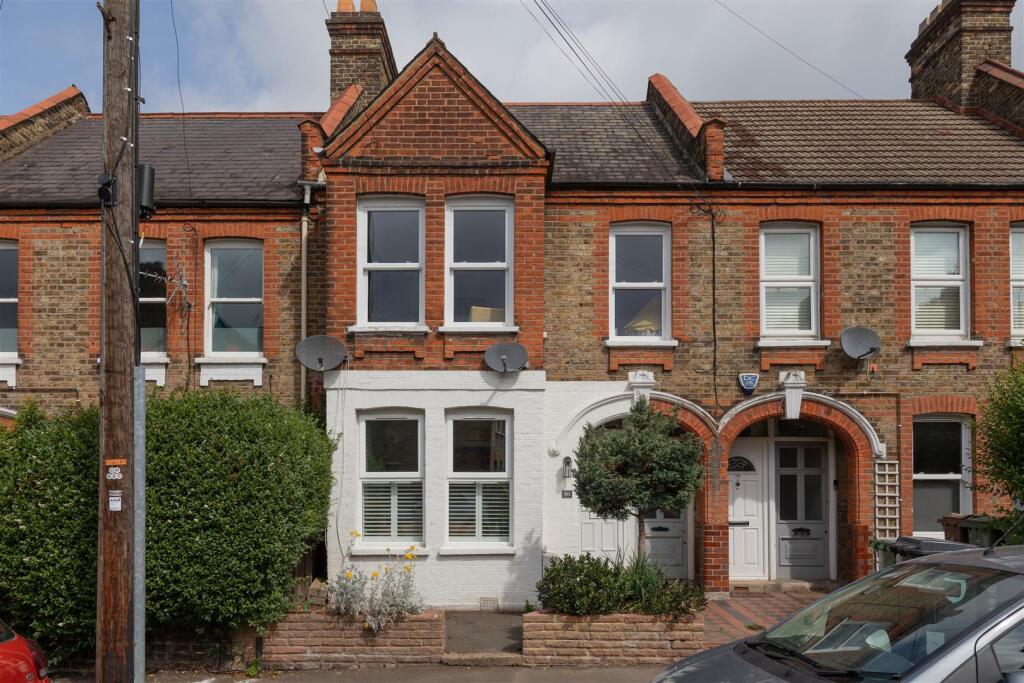 Theydon Street, E17