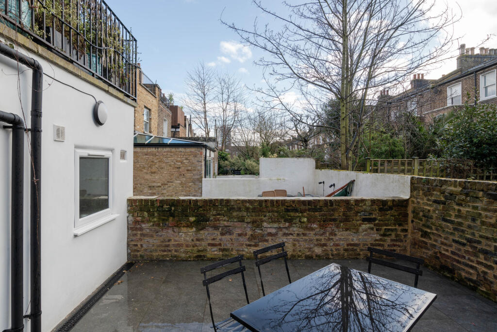 264336 - York Way, London N7 - high res - NPP01...