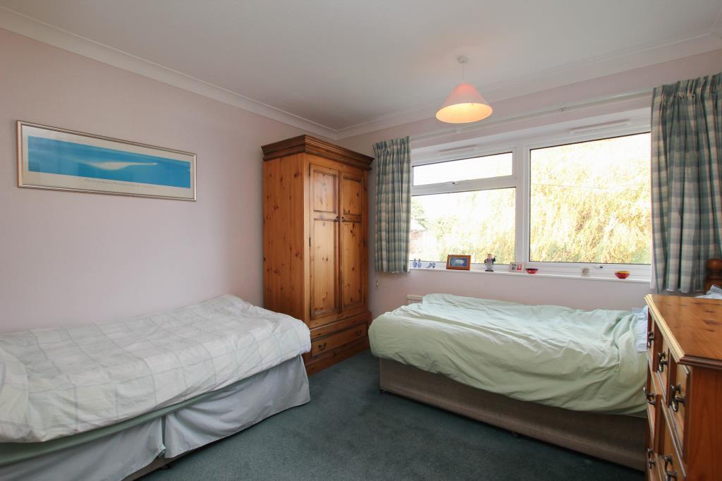 bed1.JPG