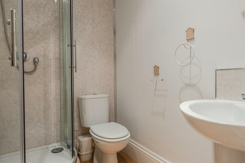 A10 - 13a Fairview Road - 230503.jpg