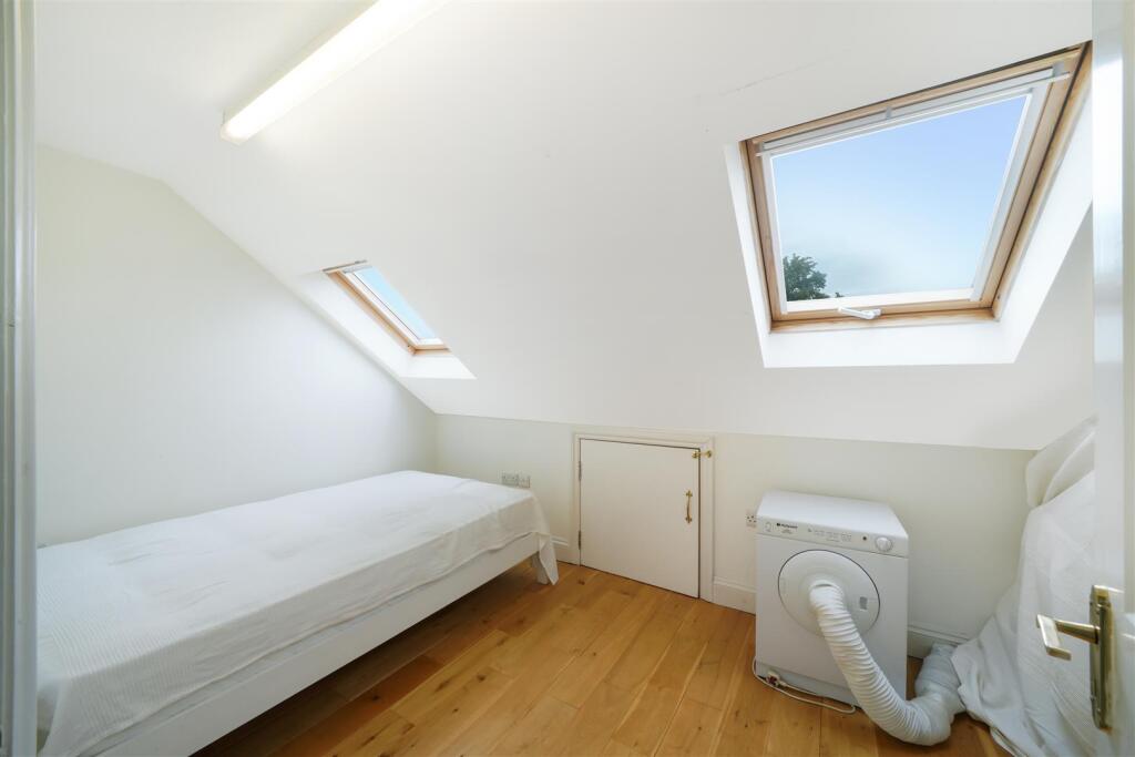 16 Greenford Road - h84e5X0xnSMDK8WD1Wpr.jpg