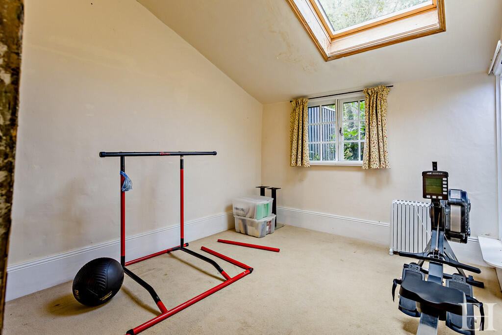 8644160-interiorW...