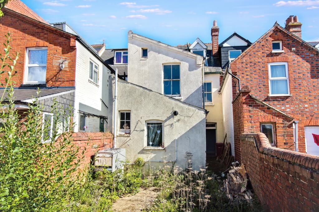 84 Basingstoke Road, Reading, Berkshire, RG2 0EL