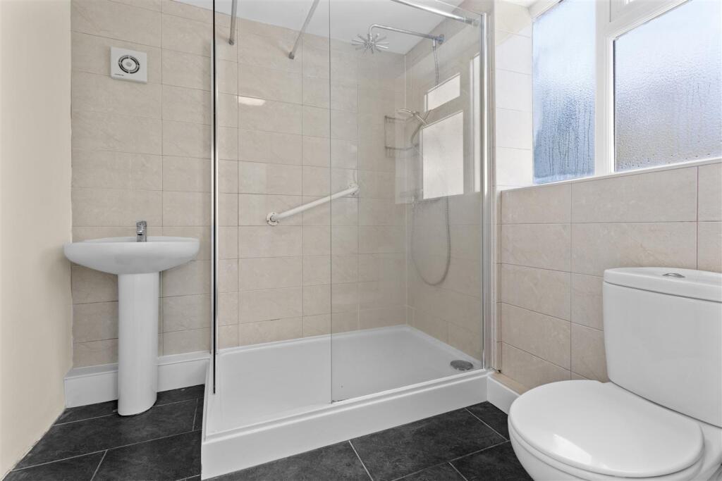 shower room #2.jpg