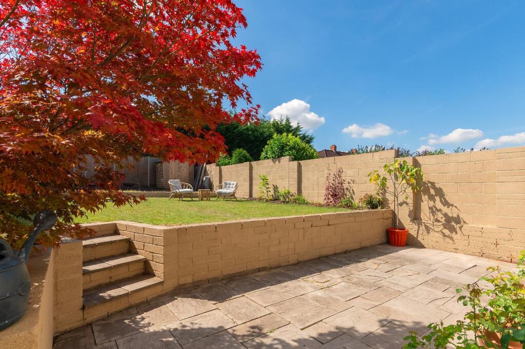 6M5RBR - External J.jpg