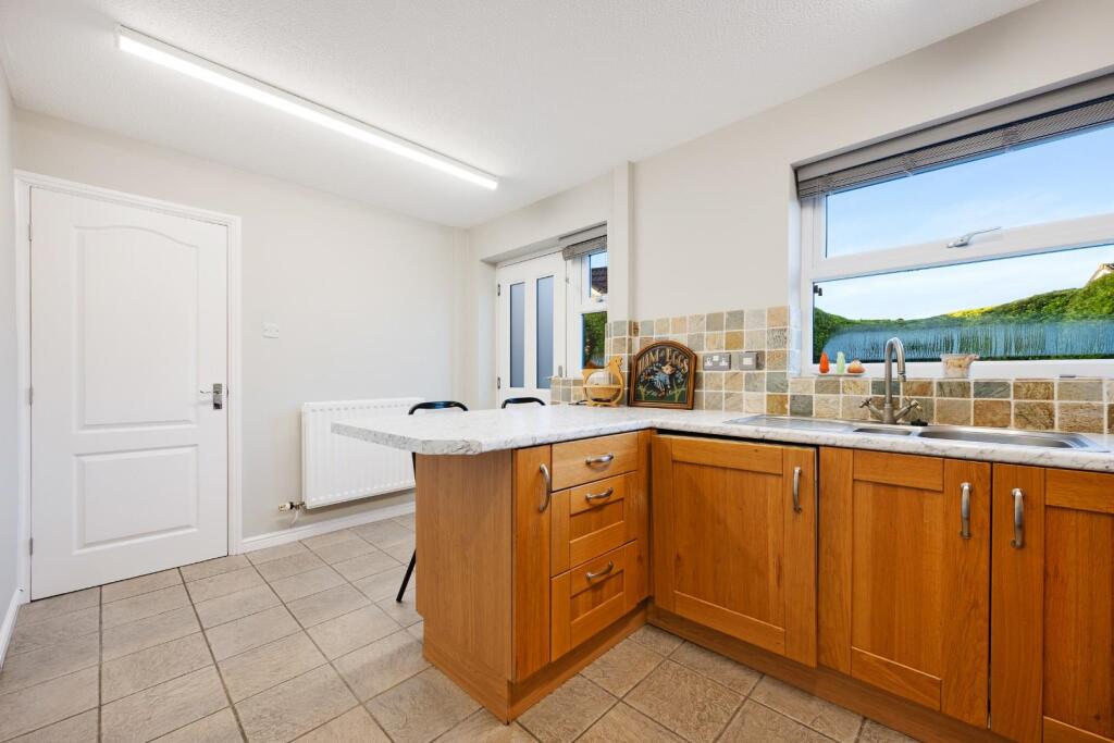 60 Saxby Avenue HDR-25.jpg