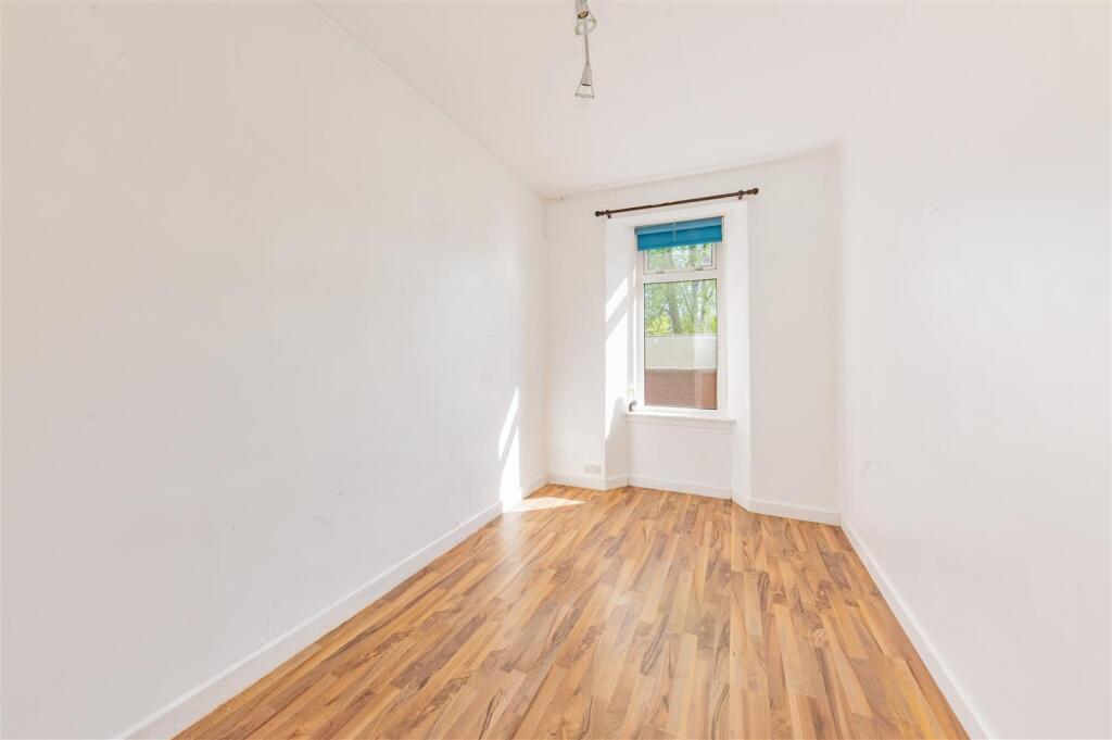 GL 39 Scott Street Dundee-3.JPG