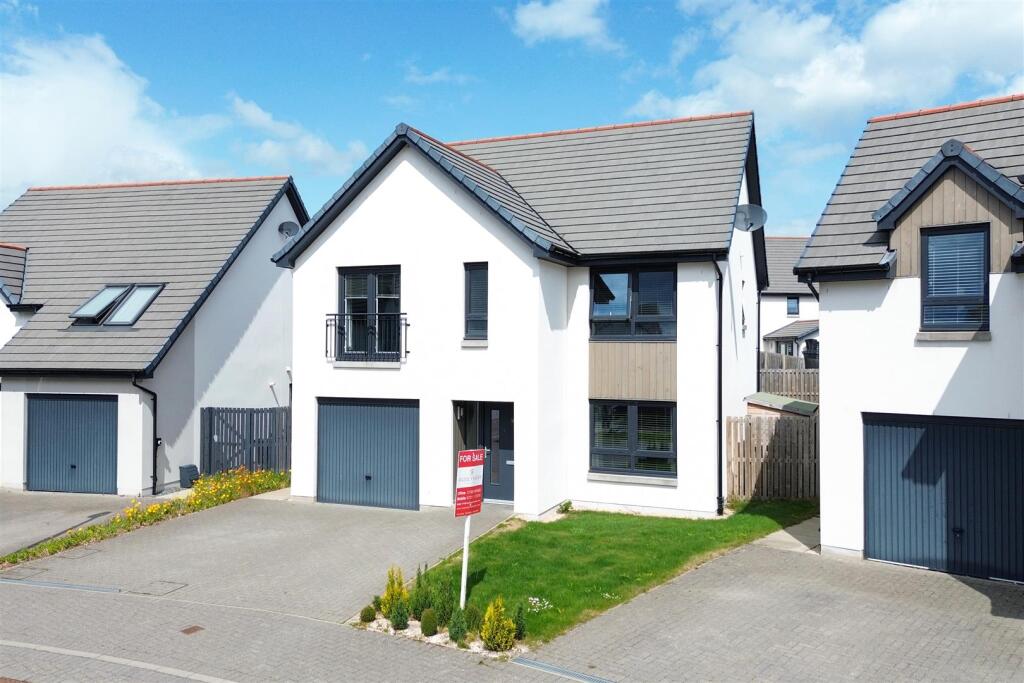 front exterior (5).jpg