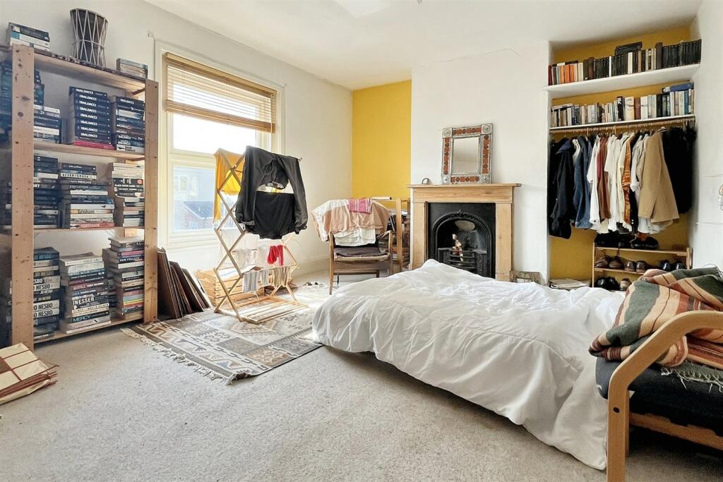 Main Bedroom