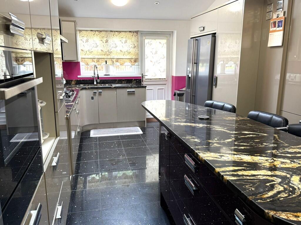 IMG-20250625-WA00...