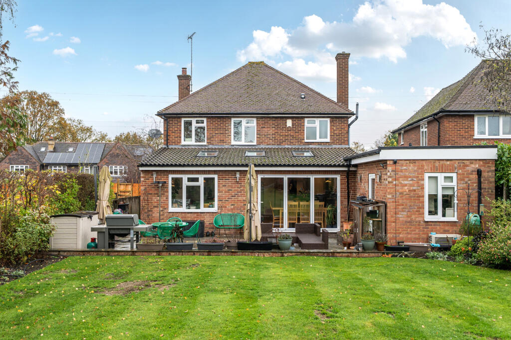 1382809-5-691dae6...