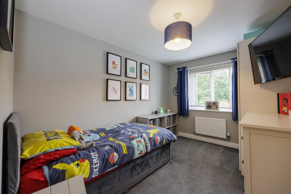 15 Heath close-42
