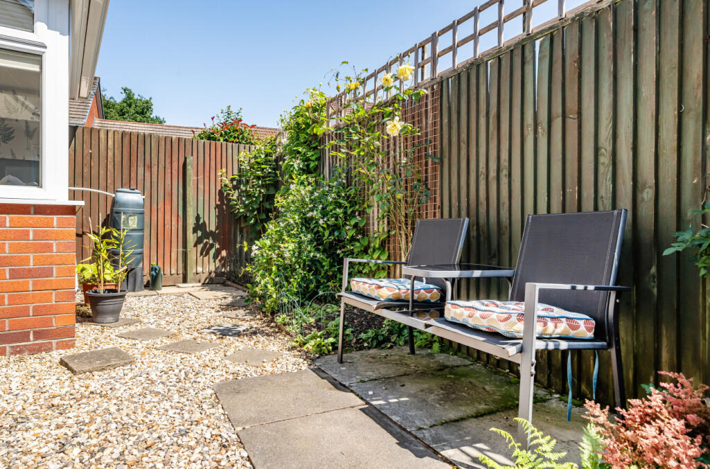 1327212-19-6880f6...