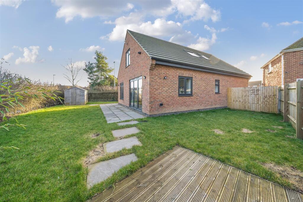3a Plank Houses, Towcester