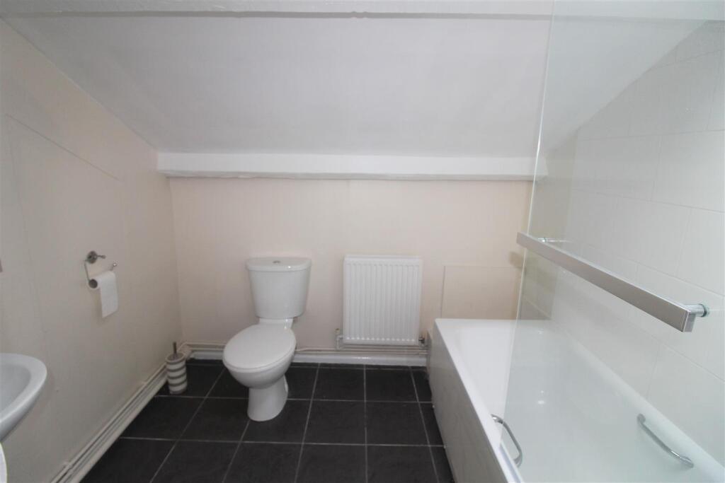 Bathroom 21082020.jpg