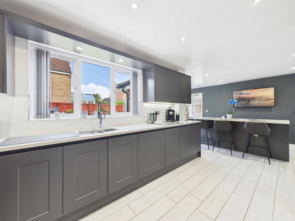 Fabulous Refitted Breakfast Kitchen