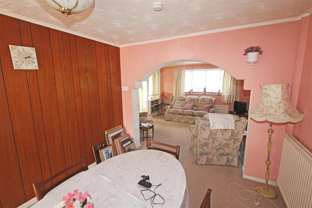 06 IMG_4646 dine sitt.jpg