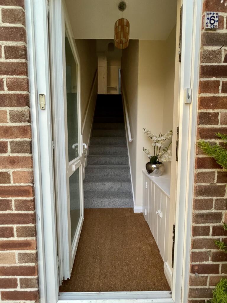 6 Audley Court En...