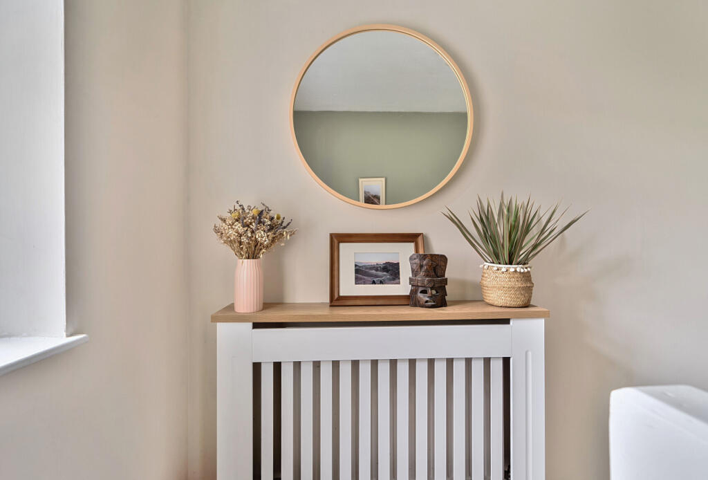 1300272-40-684823...