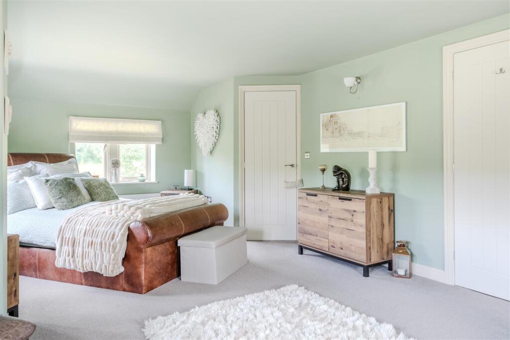 Bedroom3-2.jpg