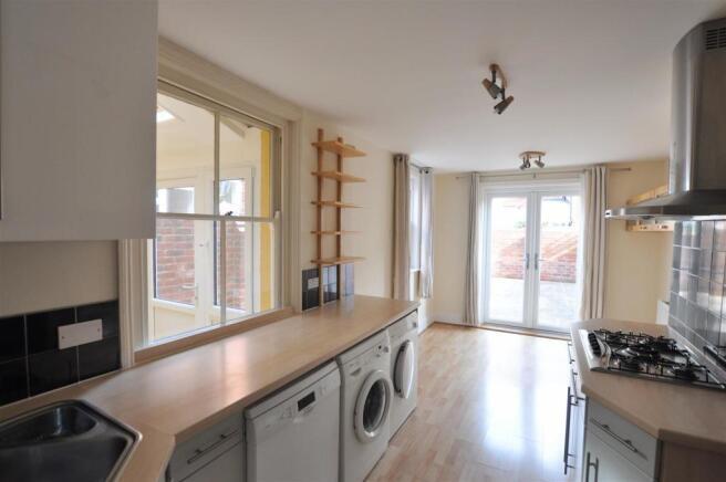 61 St Leonards Road - 08.jpeg