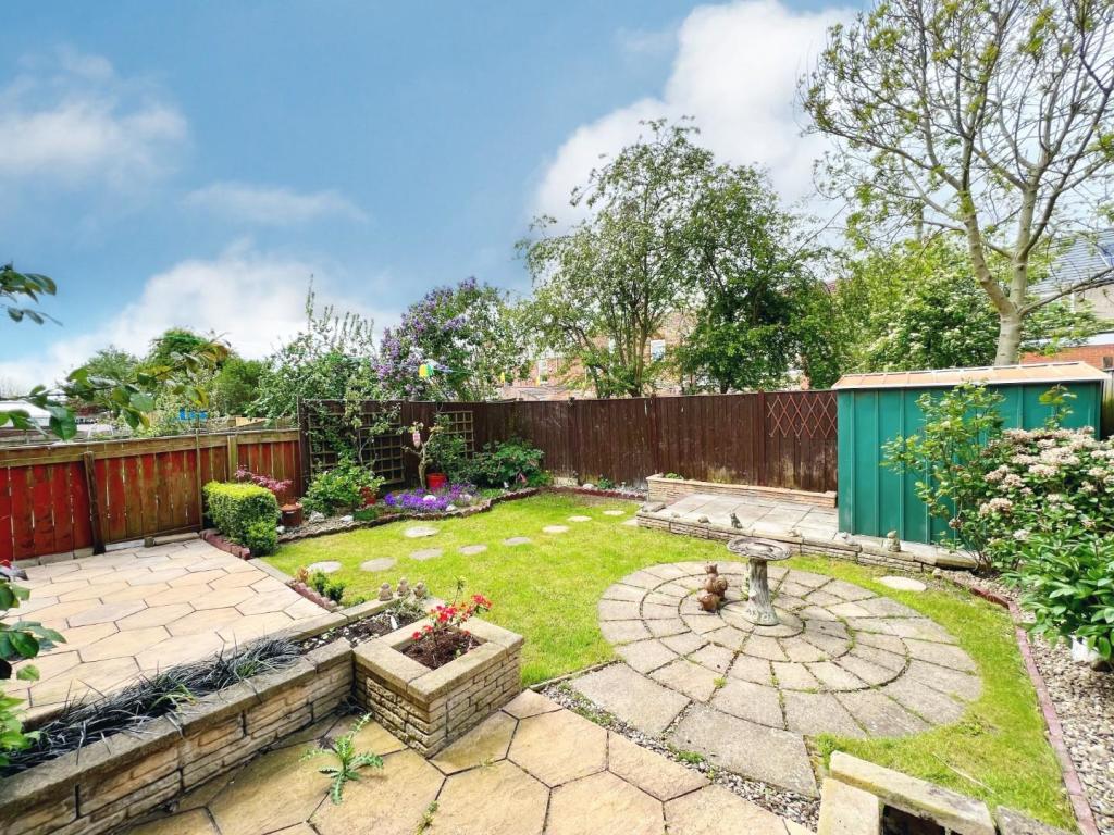 Garden 5.jpg