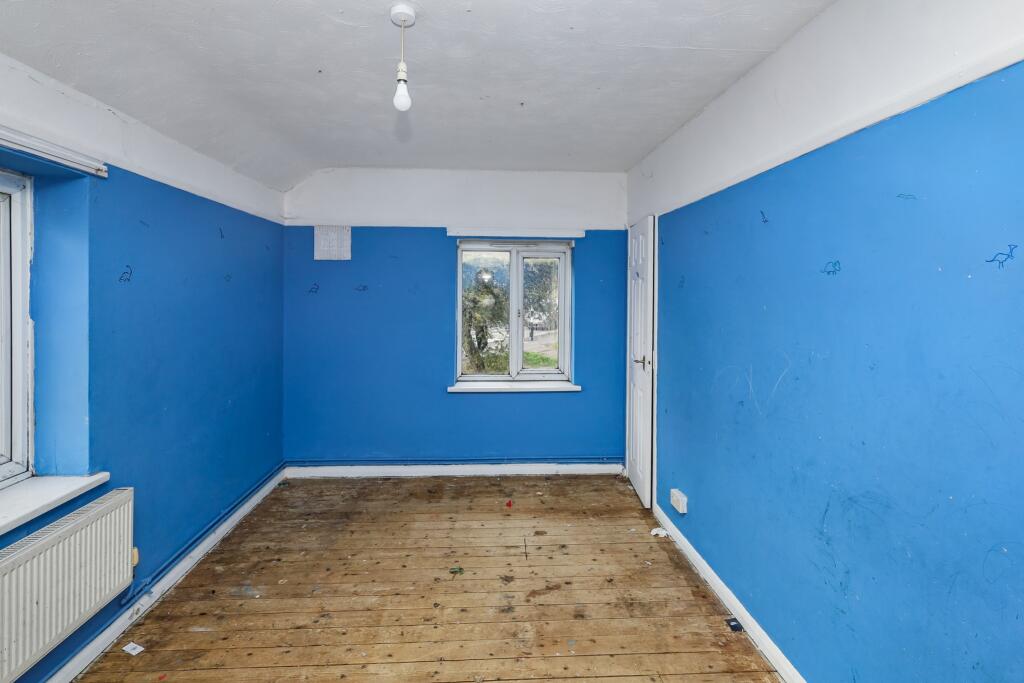 Flat A, 1 Moss Drive, Vange, Basildon, Essex, SS16 4RZ
