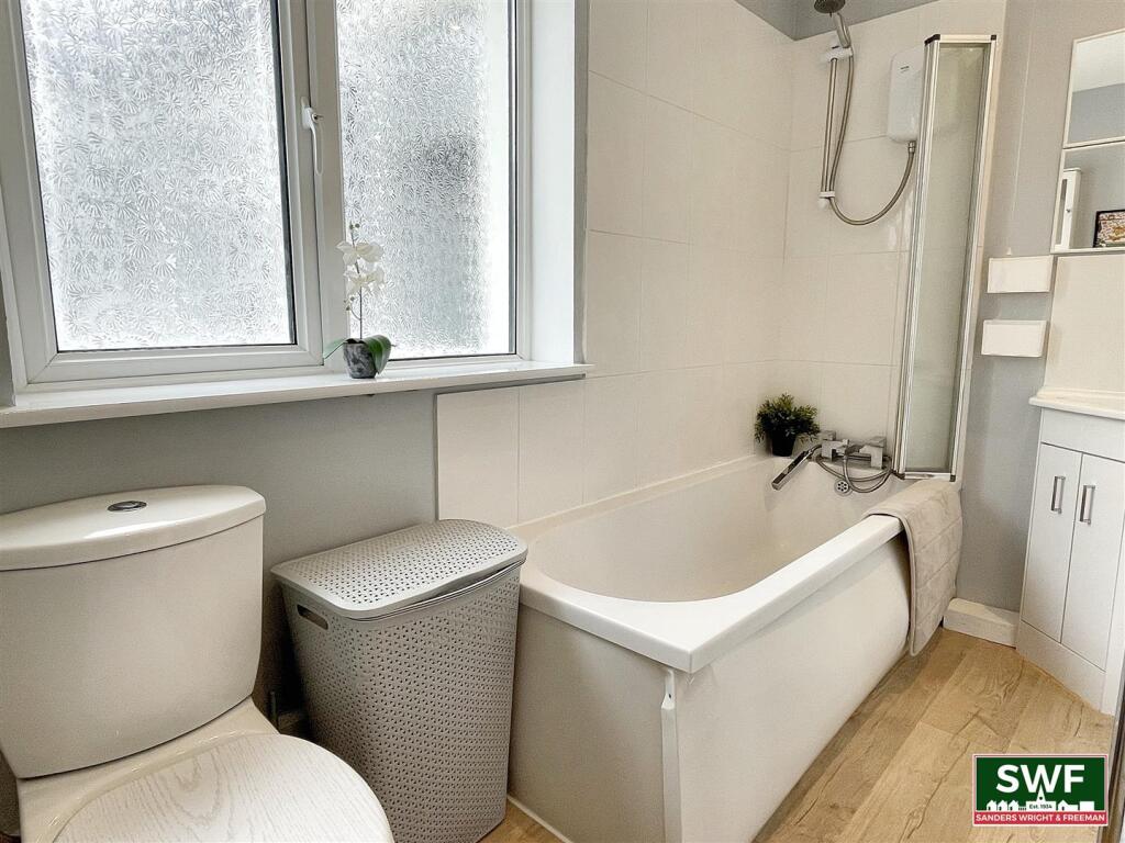 RE-FITTED BATHROOM
