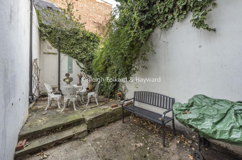 f6ac2cd8-6250-4292-8