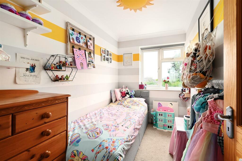 prince-charles-close-bn42 (11).jpg