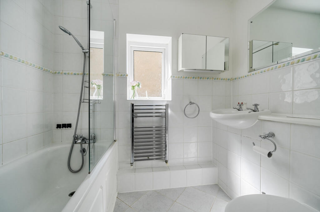 1305261-14-684bfe...