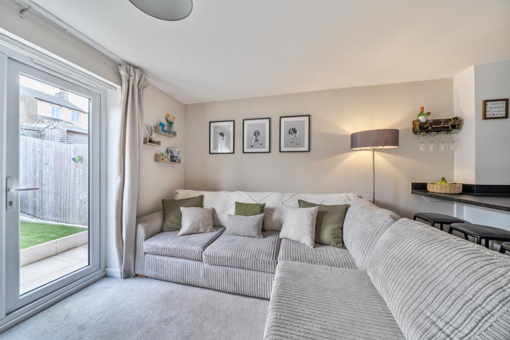 1346769-16-68bb1bfb83ea2