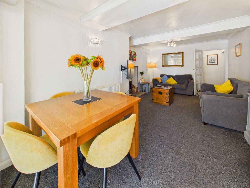 Sitting/Dining Room