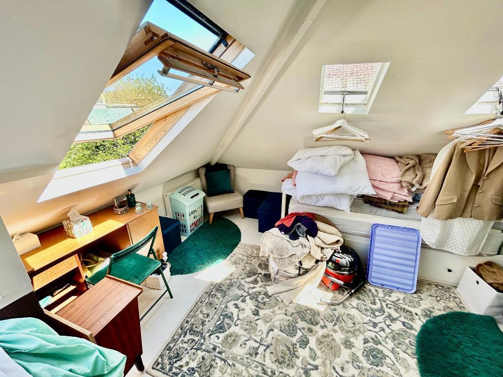 Attic Bedroom with En-suite