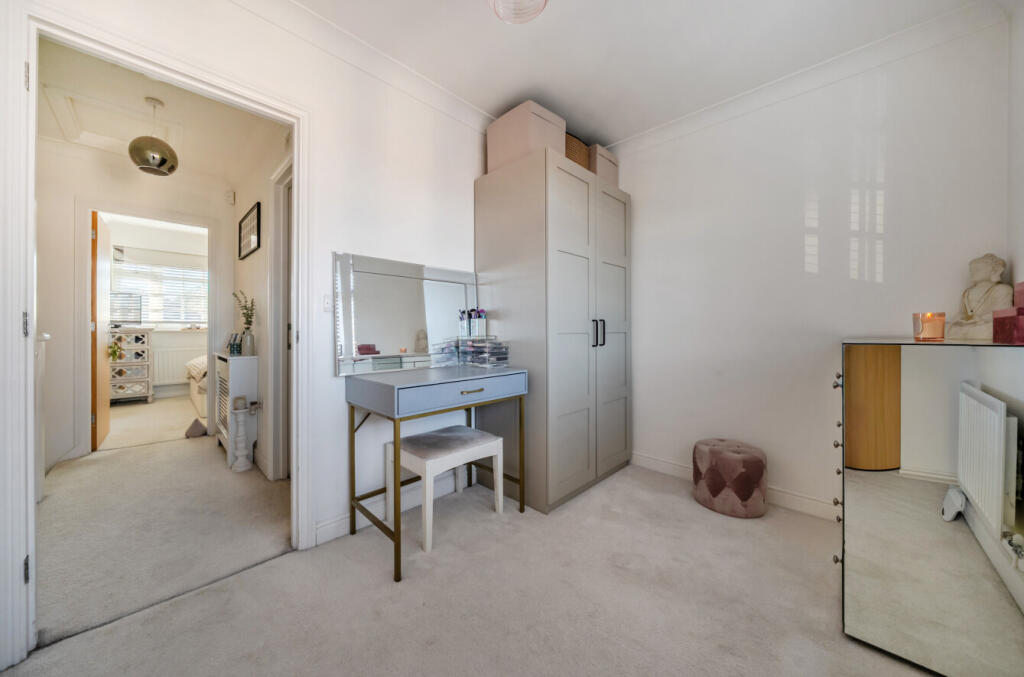 1395182-8-695bc7c...