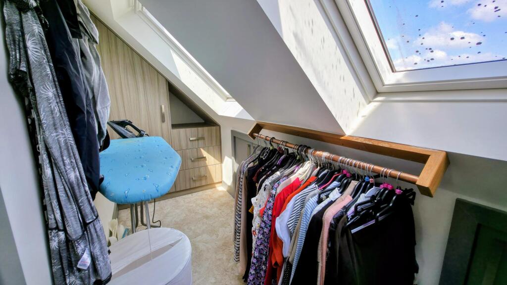 Walk in wardrobe